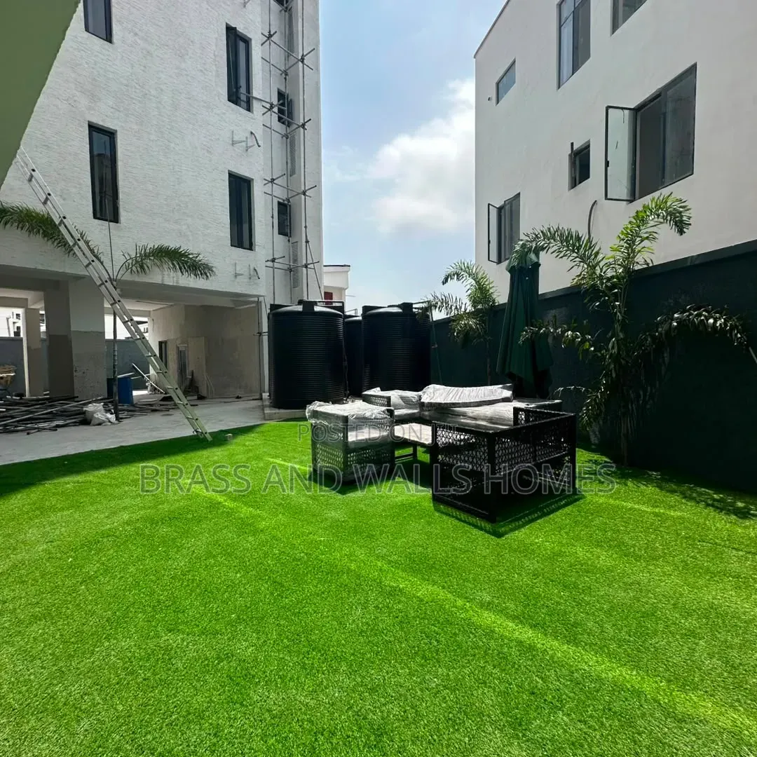 Furnished 2bdrm Apartment in Lekki Phase 1 for sale in Lekki Phase 1
