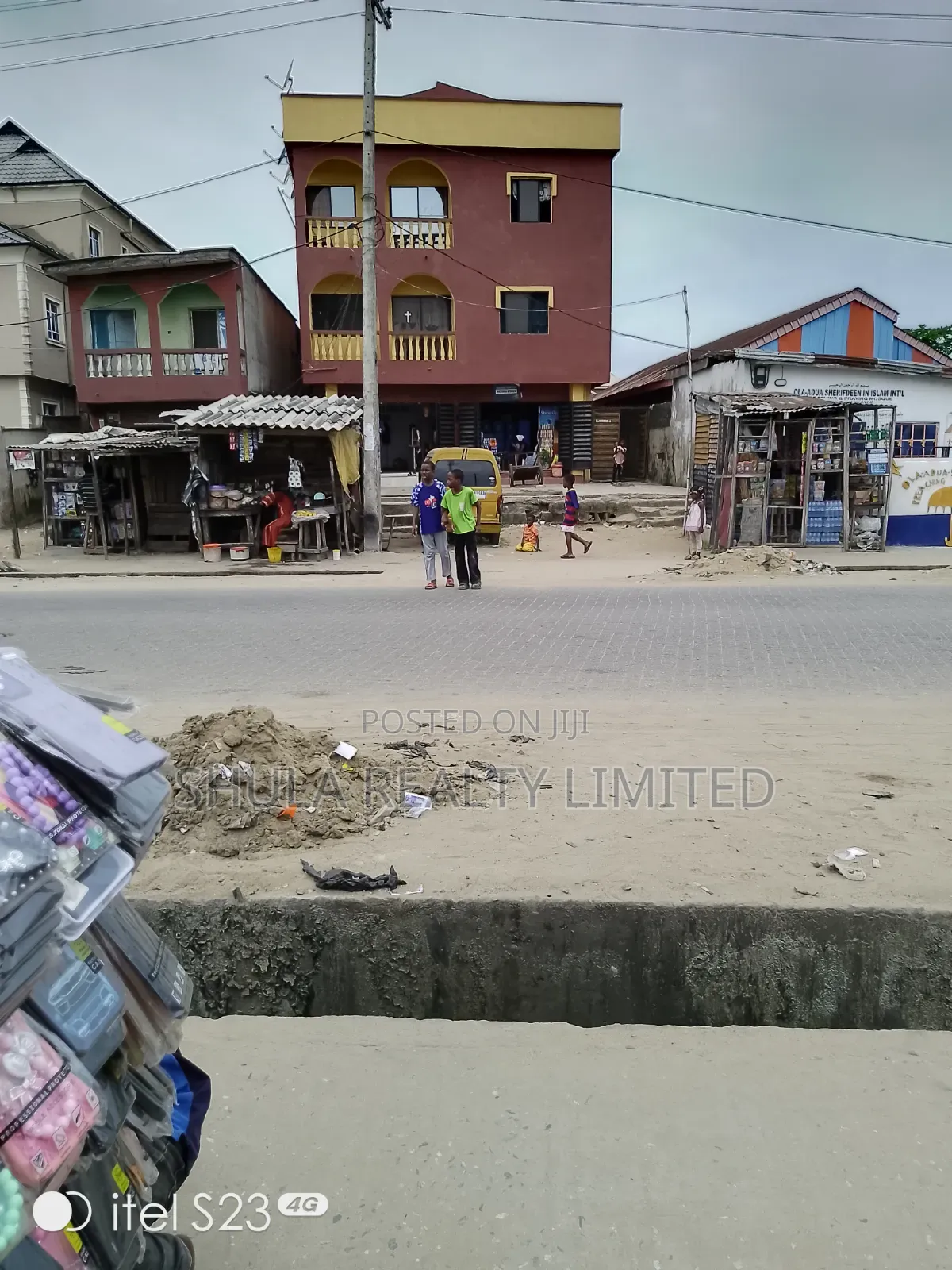 Furnished 18bdrm House in Ojo for sale in Ojo