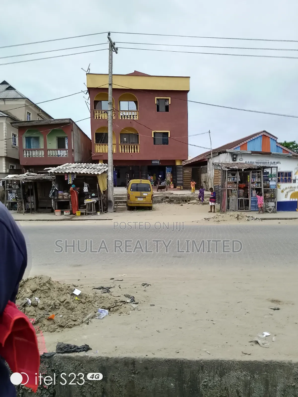 Furnished 18bdrm House in Ojo for sale in Ojo
