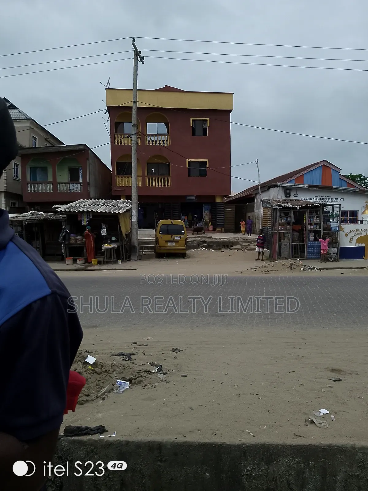 Furnished 18bdrm House in Ojo for sale in Ojo