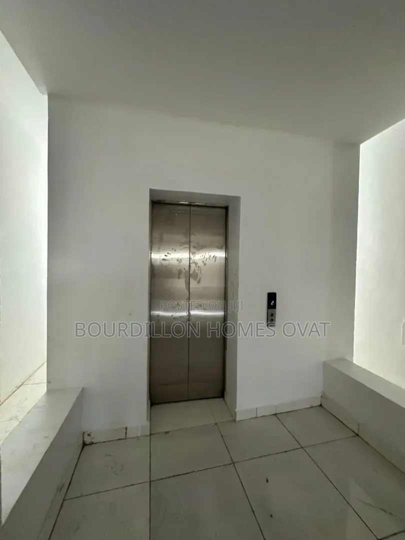1bdrm Apartment in Lekki Phase 1 Lagos for sale in Lekki Phase 1