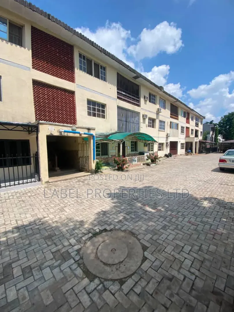 3bdrm Block of Flats in Maitama Main for sale in Maitama