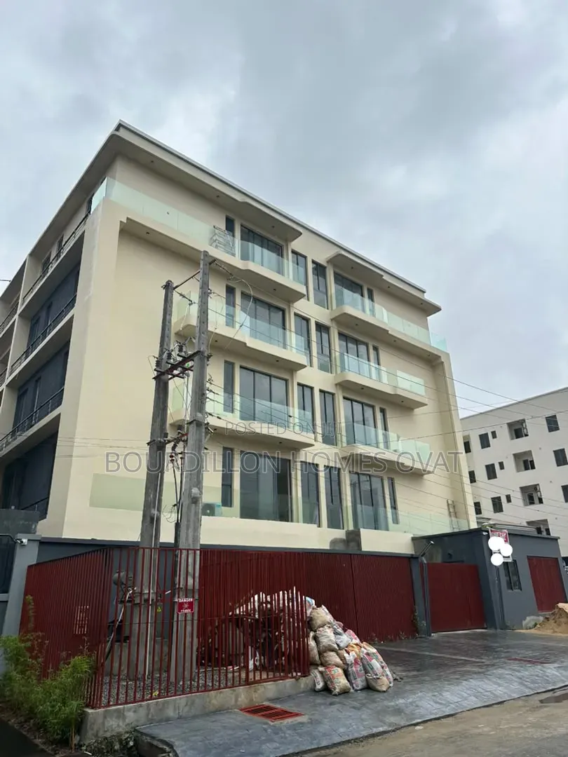2bdrm Apartment in Lekki Phase 1 Lagos for sale in Lekki Phase 1