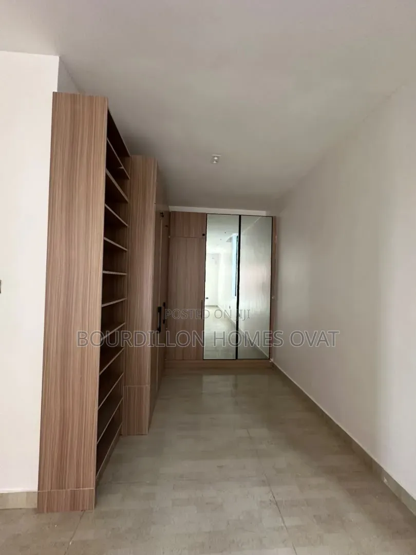 5bdrm Duplex in Lekki Phase 1 Lagos for sale in Lekki Phase 1