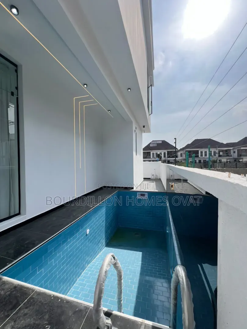 5bdrm Duplex in Orchid Lekki Lagos for sale in Lekki Expressway
