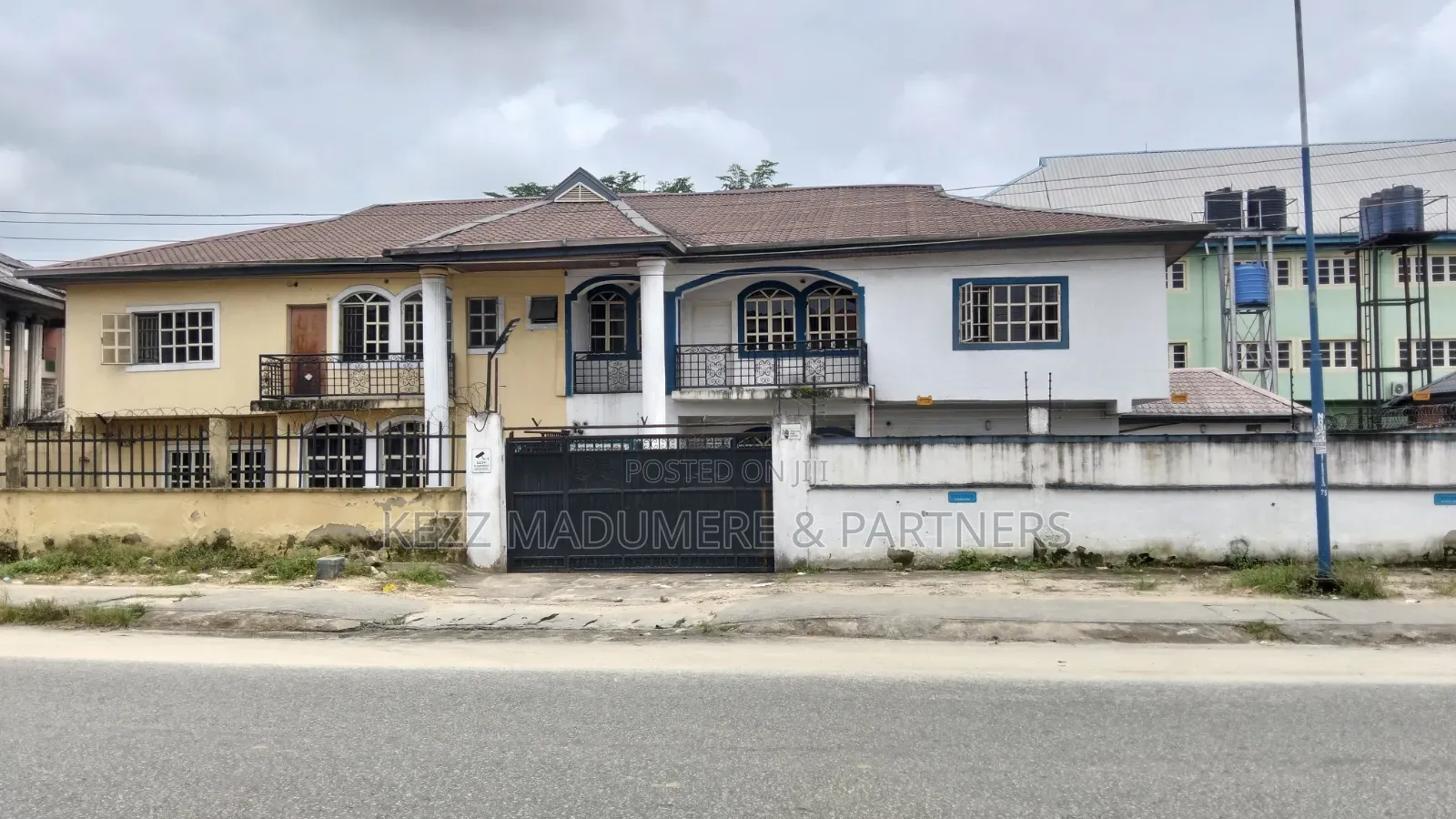 10bdrm Duplex in Stadium Road , Port for sale in Port-Harcourt