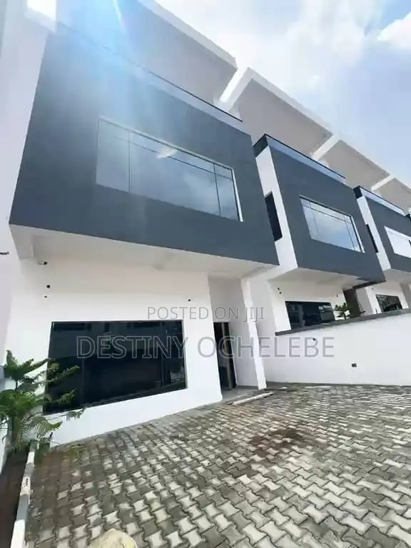 4bdrm Duplex in Guzape for sale in Guzape District