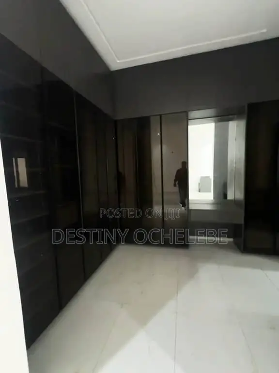 4bdrm Duplex in Guzape for sale in Guzape District
