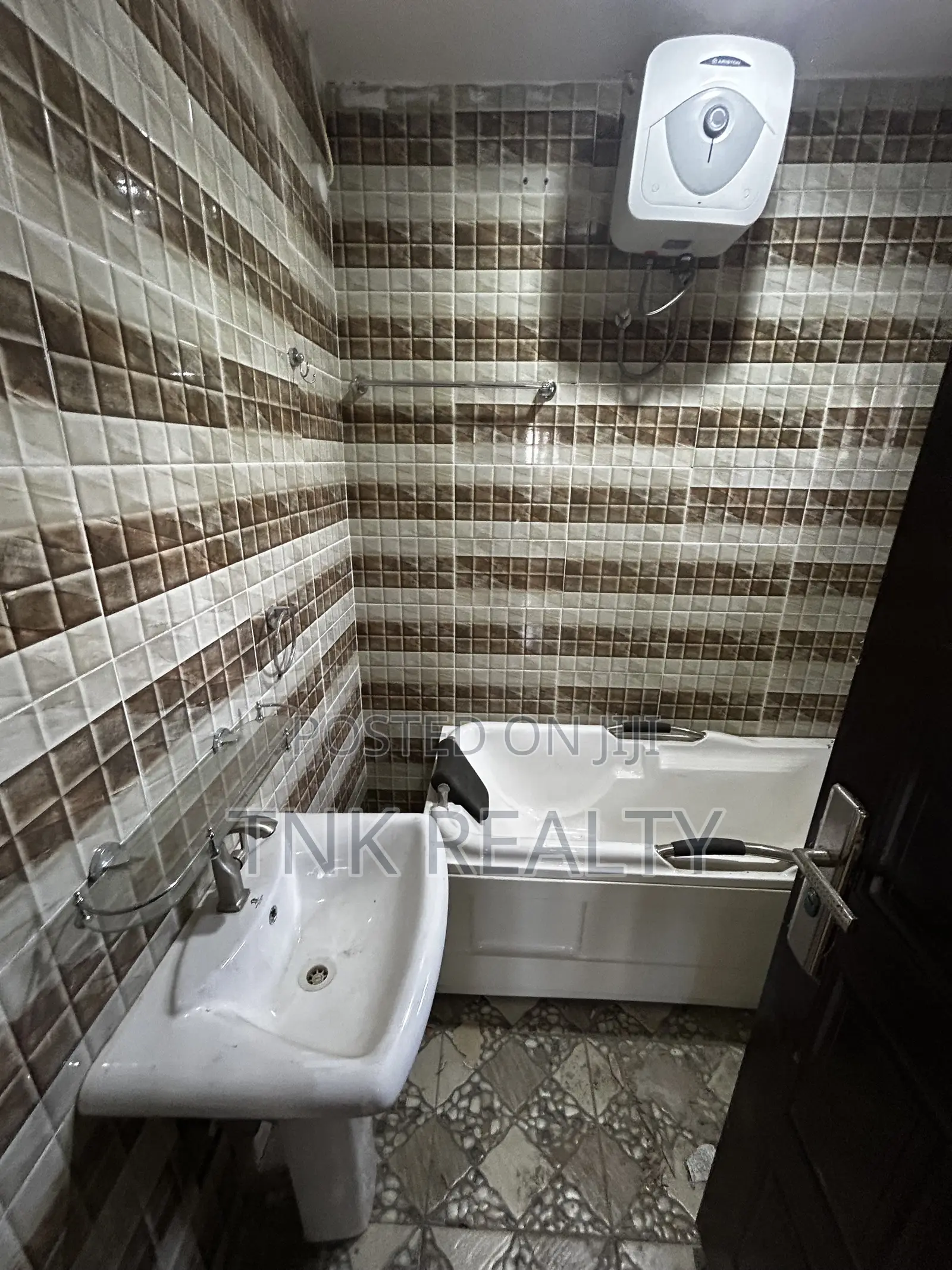 Furnished 3bdrm Apartment in Mabushi for rent in Mabushi