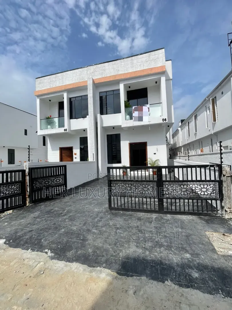 4bdrm Duplex in Ikota for sale in Ikota