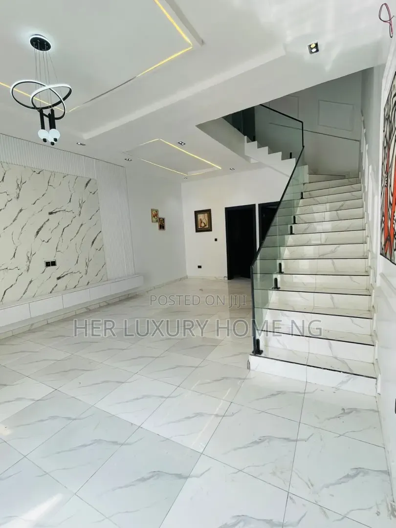 4bdrm Duplex in Ikota for sale in Ikota