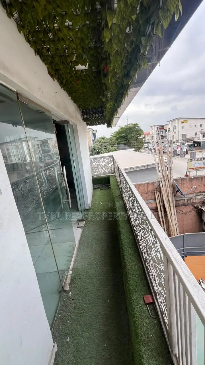 50sqm Showroom for Rent in Jakande