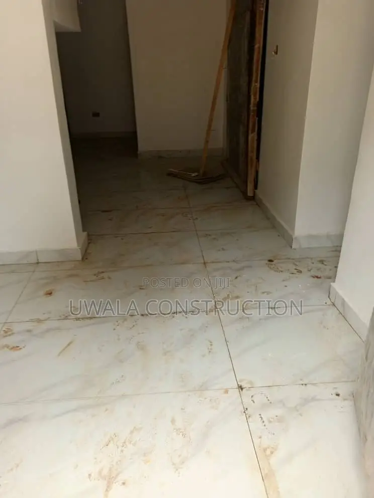 5bdrm Duplex in Mabushi for sale in Mabushi