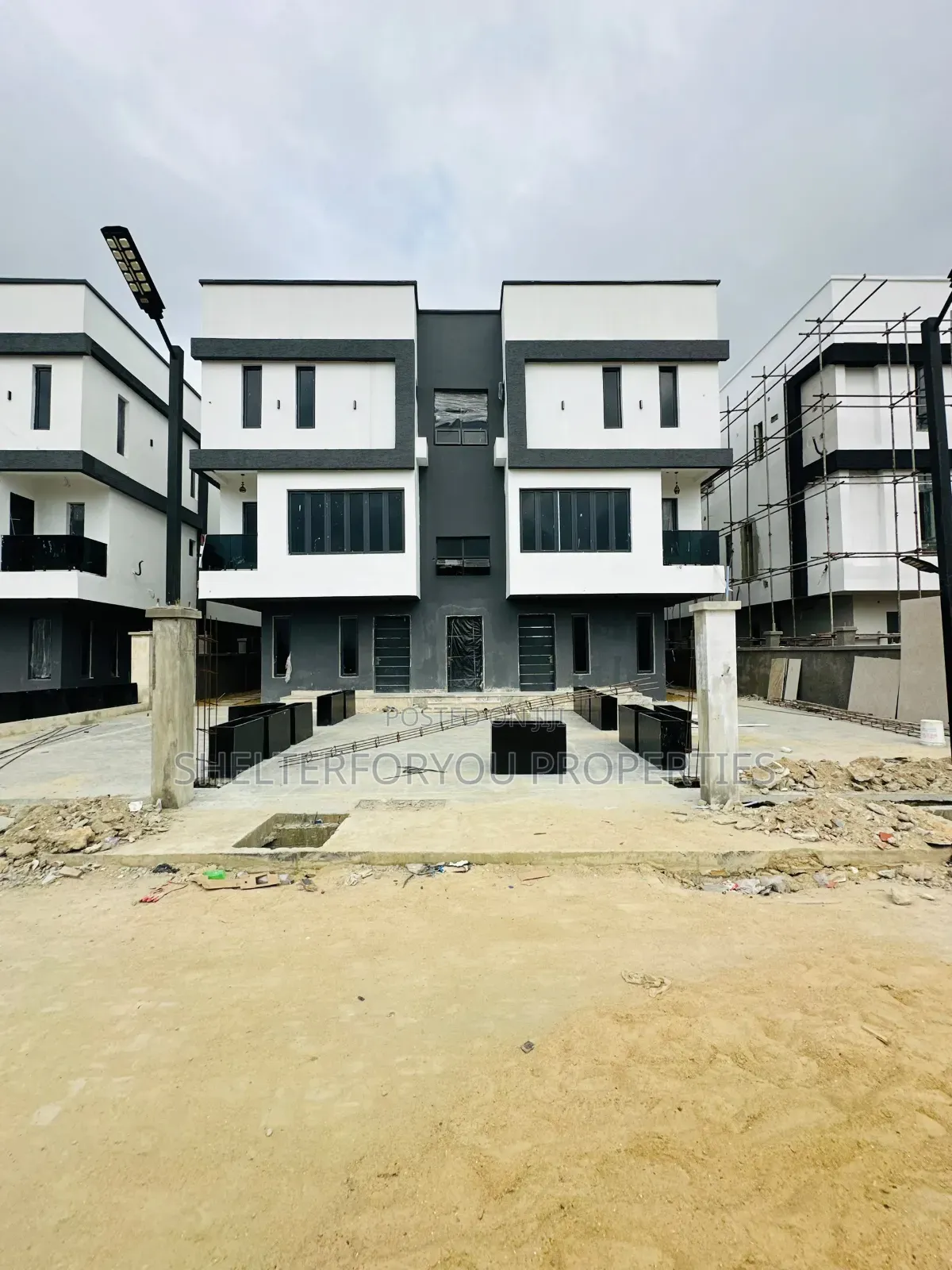 4bdrm Duplex in Lekki Phase 1 for sale in Lekki Phase 1