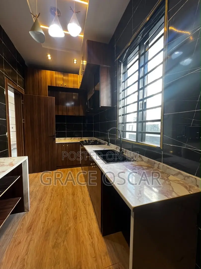 4bdrm Duplex in Ikota for sale in Ikota