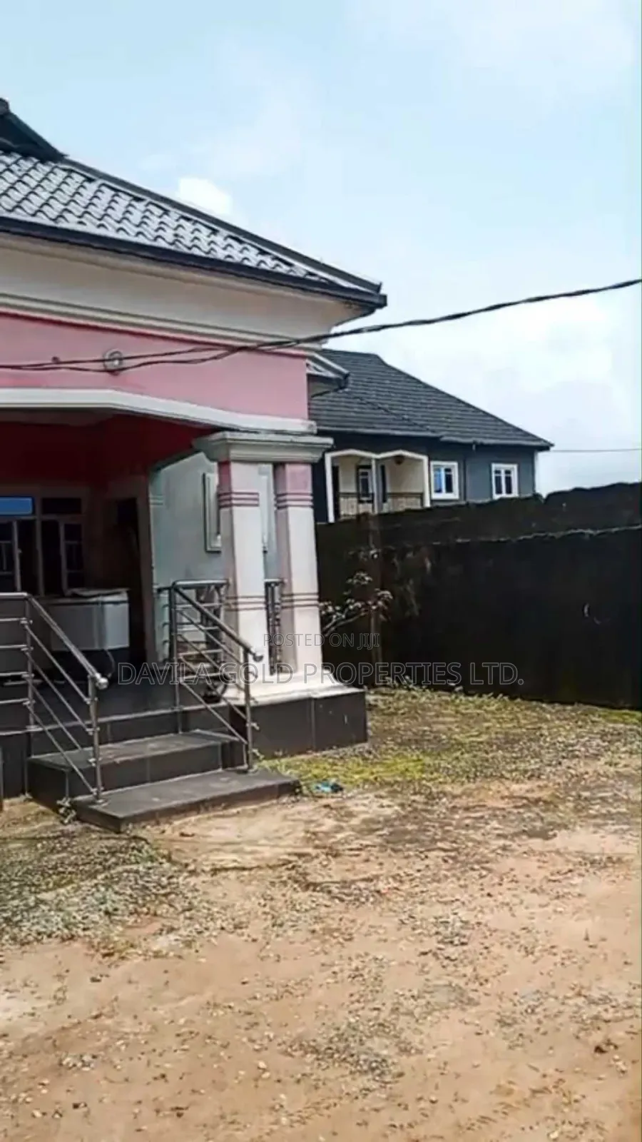 6bdrm Block of Flats in Benin City for sale in Benin City
