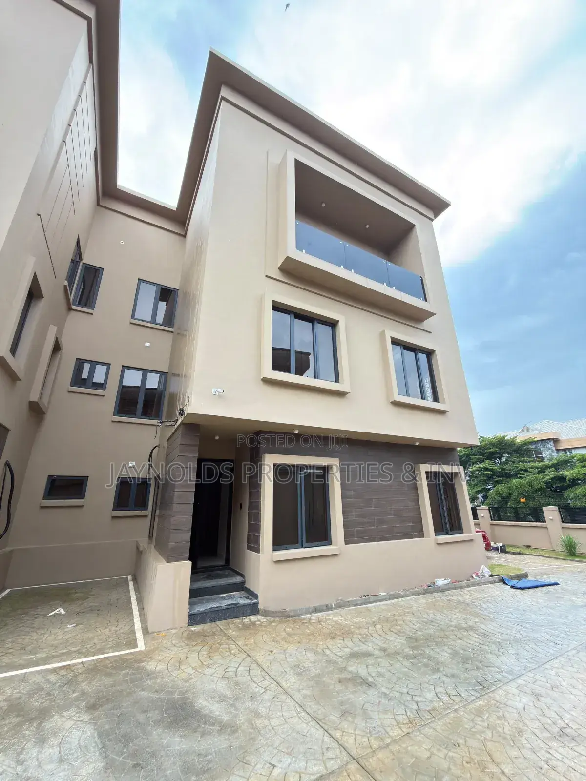 4bdrm Duplex in Jabi for sale in Jabi