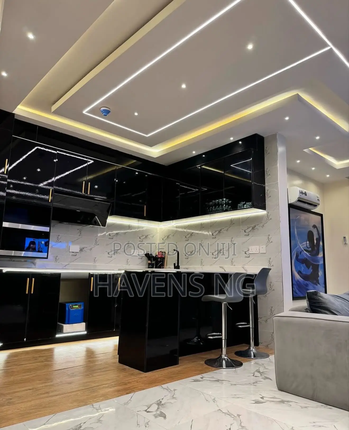 Luxury Vibes Only — 1-Bedroom Apartment With Ps5, Bathtub Pool in Lekki Phase 1