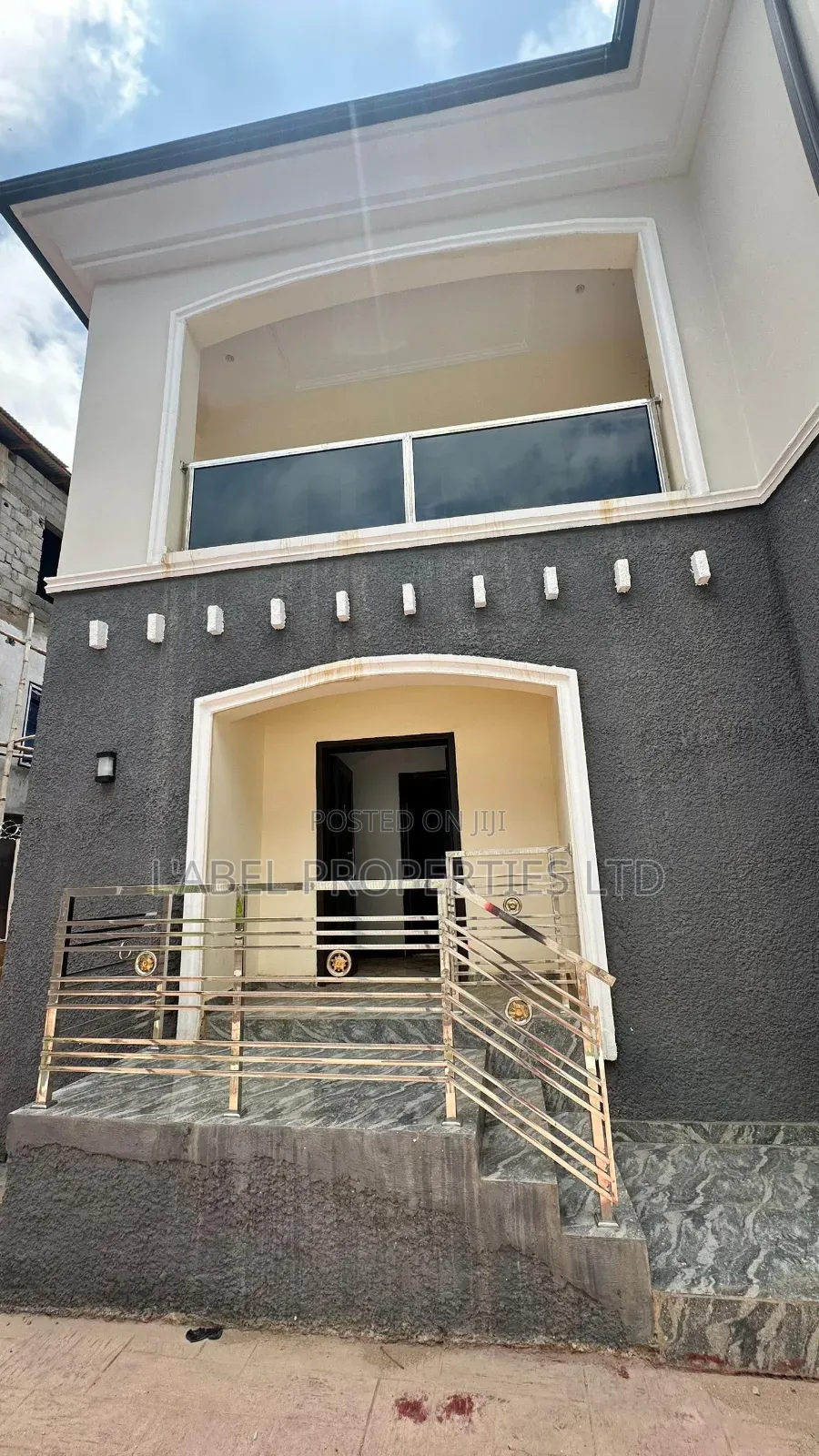 4bdrm Duplex in Dawaki Morden Market for sale in Dawaki