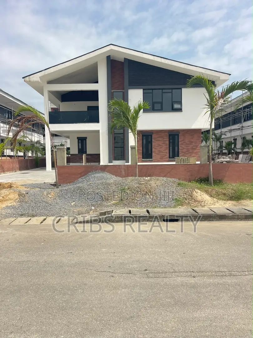 4bdrm House in Off Lekki-Epe Expressway for sale in Off Lekki-Epe Expressway