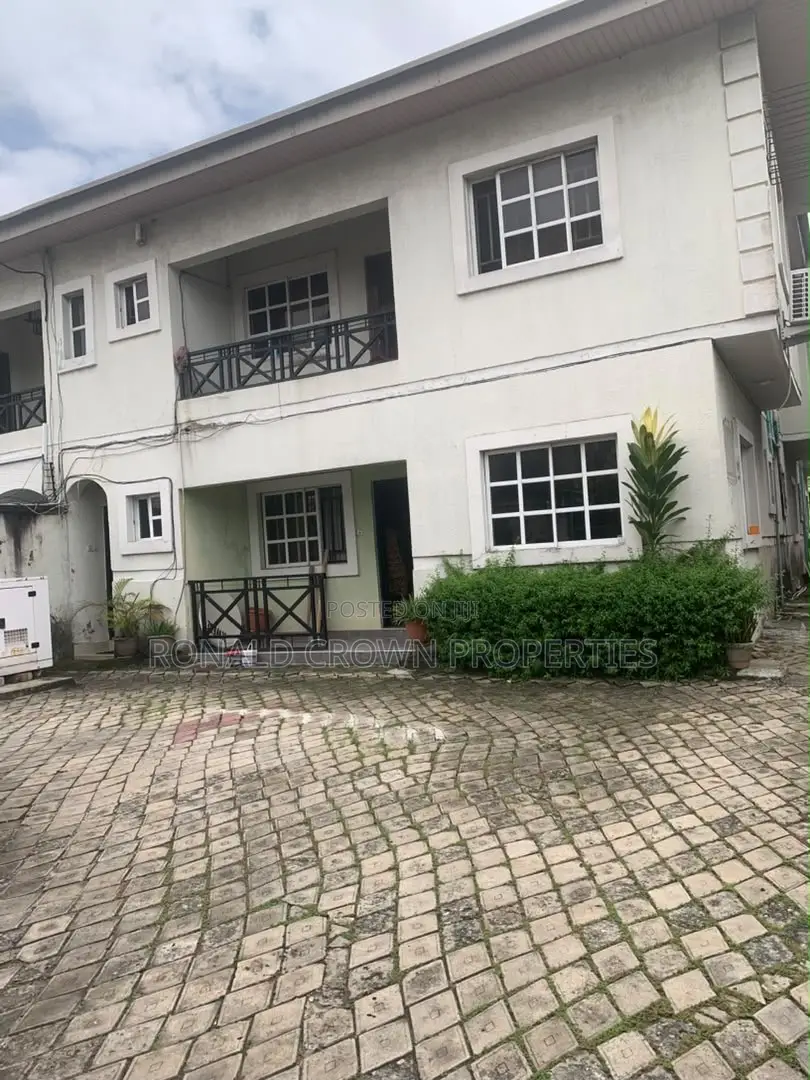 3bdrm Apartment in Lekki Phase 1 for rent in Lekki Phase 1