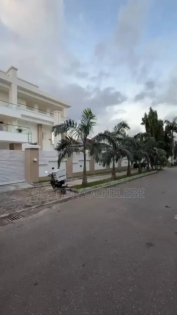 7bdrm Mansion in Maitama for sale in Maitama