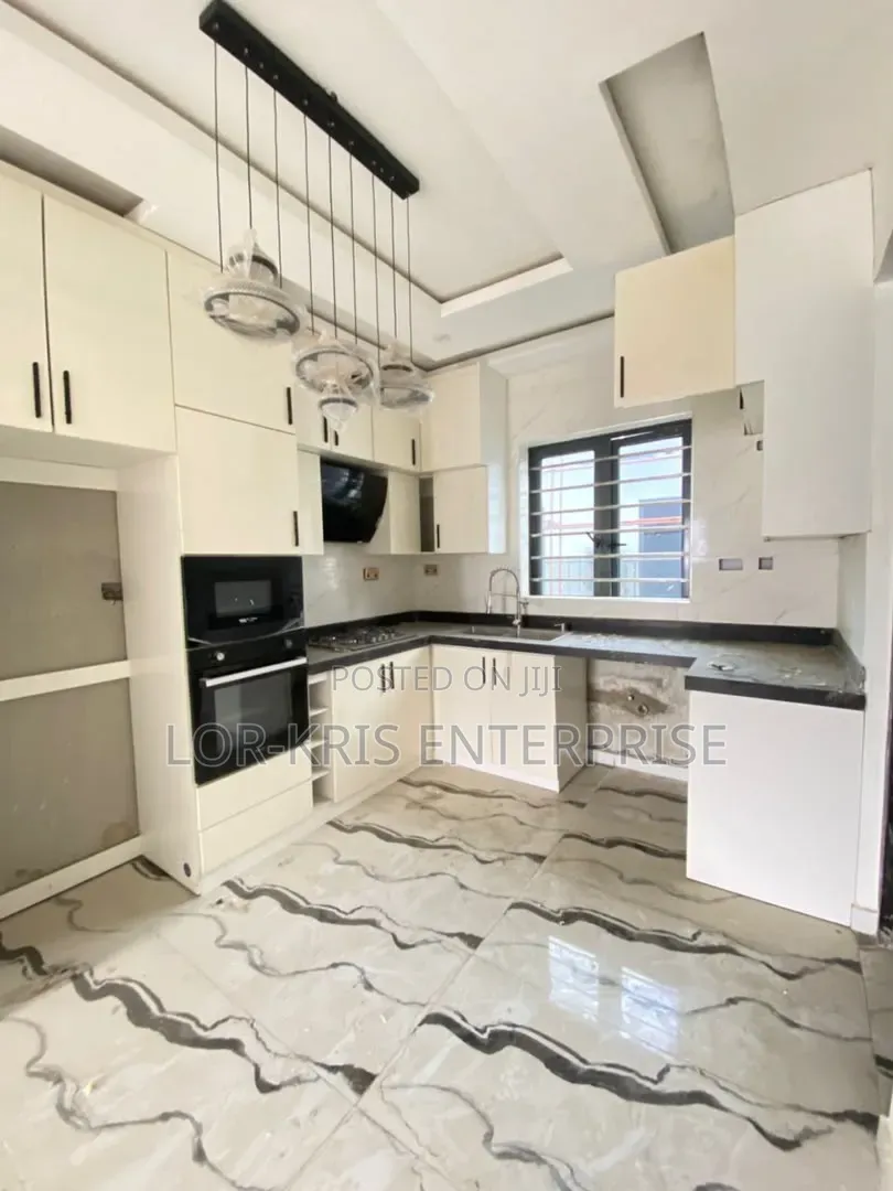 2bdrm Apartment in Lekki, Ikate for sale in Ikate