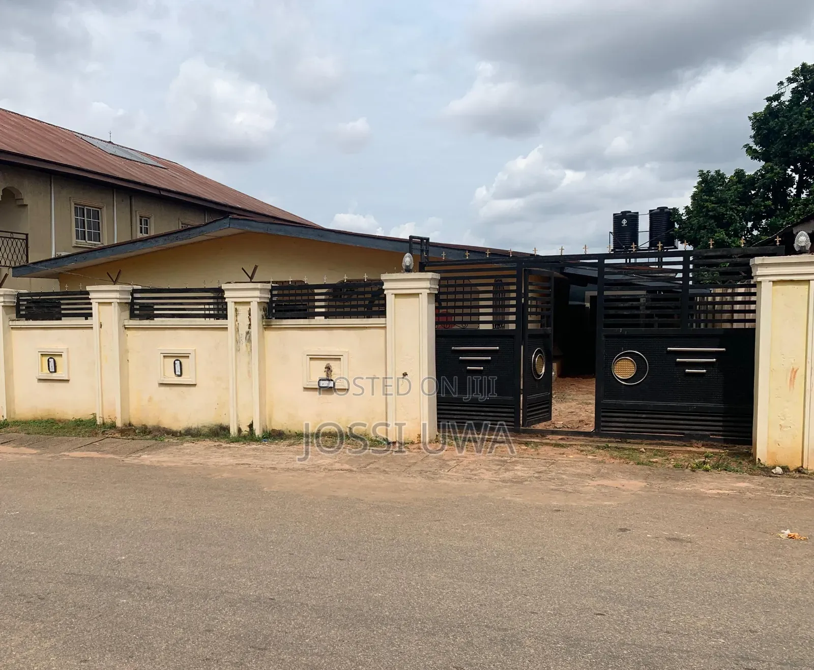 9bdrm House in Benin City for sale in Benin City
