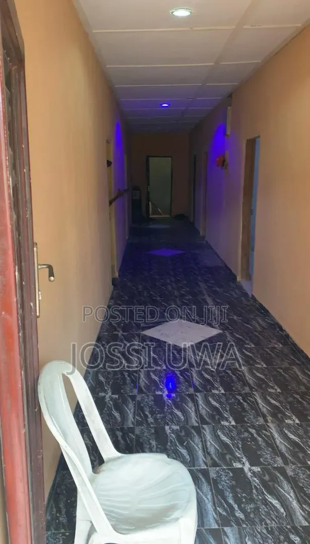 9bdrm House in Benin City for sale in Benin City