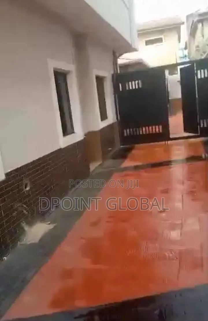 8bdrm Duplex in Ajao Estate, Airport Road / Oshodi for sale in Airport Road / Oshodi