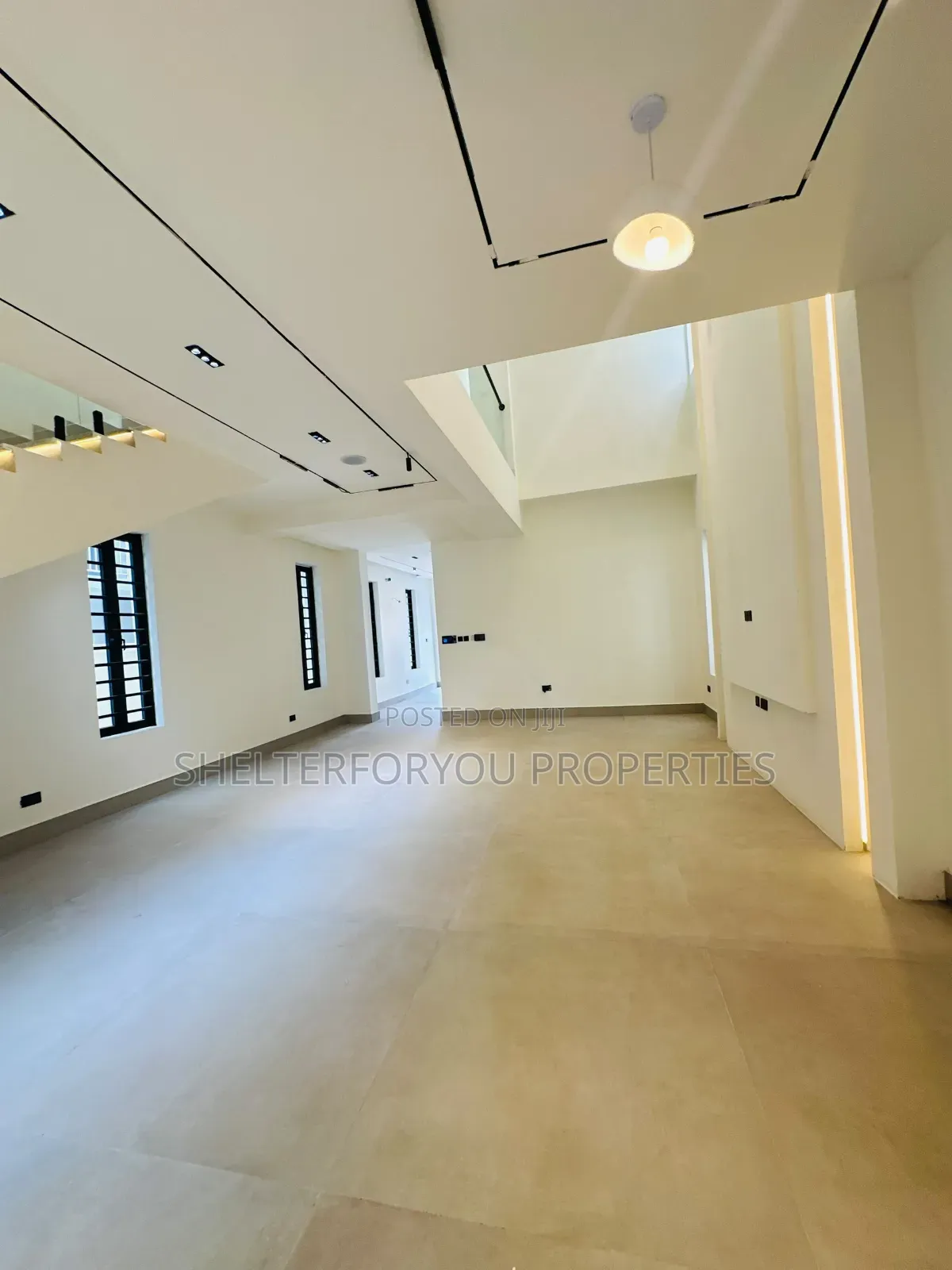 5bdrm Duplex in Lekki Phase 1 for sale in Lekki Phase 1