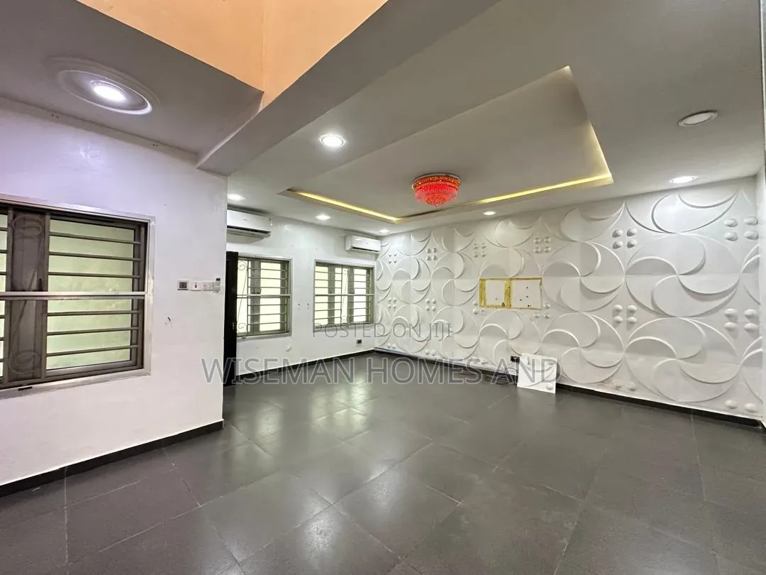 4bdrm Duplex in Chevron Drive Lekki for sale in Chevron