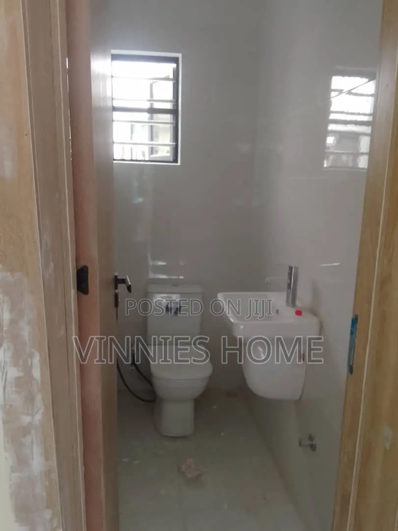 1bdrm Room & Parlour in Lekki Scheme 2 for rent in Abraham Adesanya Estate