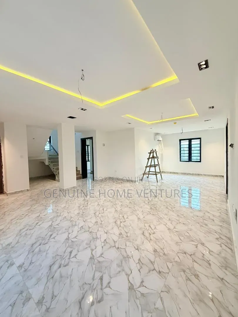 4bdrm Maisonette in Opebi for sale in Opebi