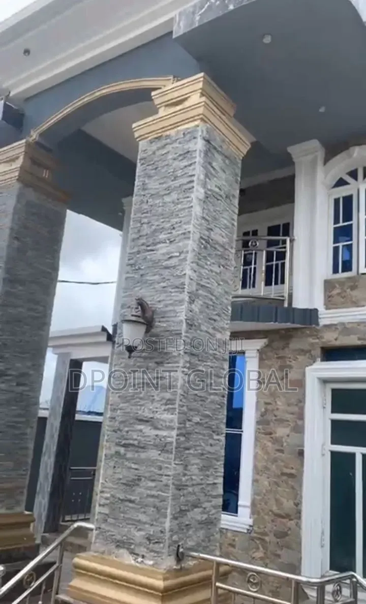 4bdrm Duplex in Not Estate, Abaranje for sale in Abaranje