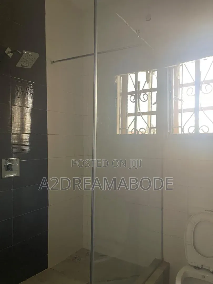 4bdrm Duplex in Lekki, Ikota for sale in Ikota