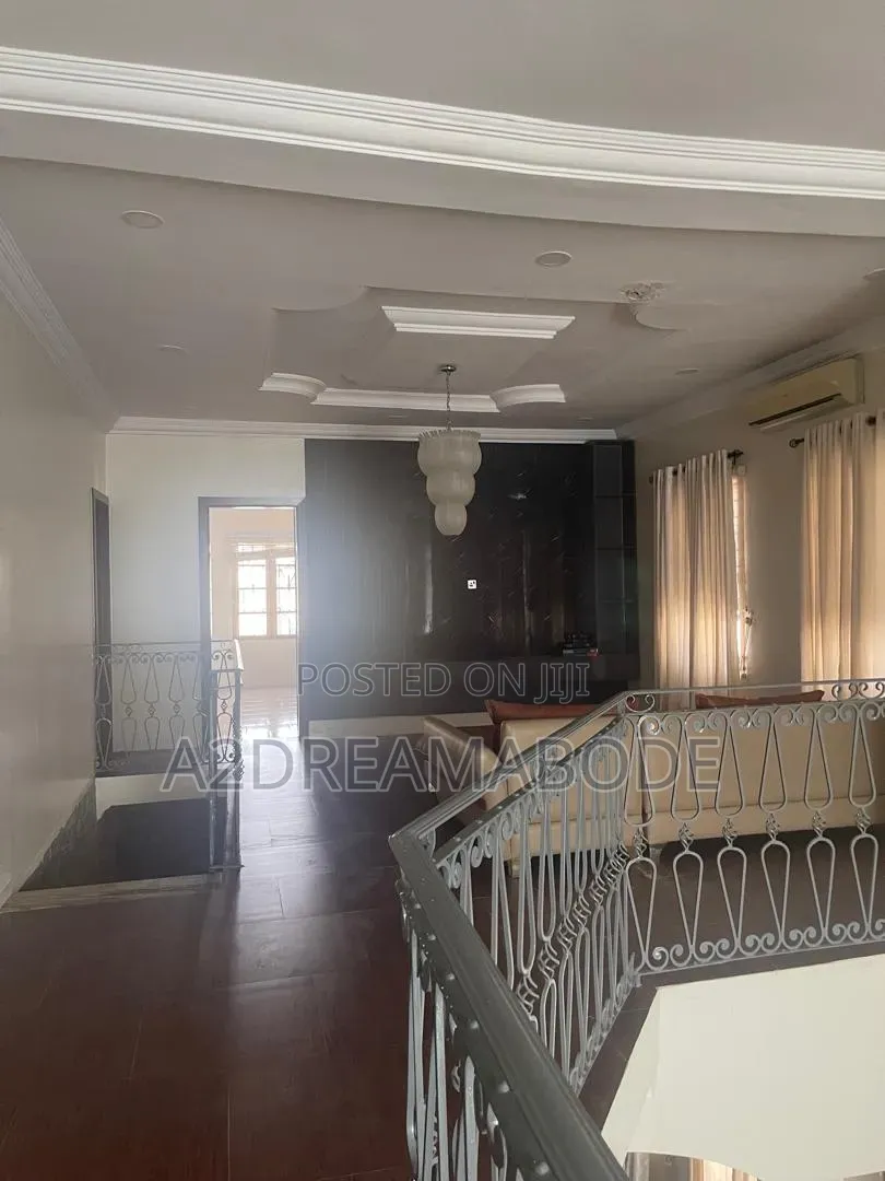 4bdrm Duplex in Lekki, Ikota for sale in Ikota