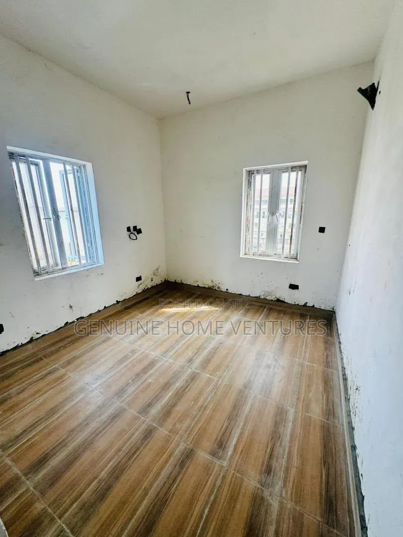 3bdrm Apartment in Abule-Oja for sale in Abule-Oja