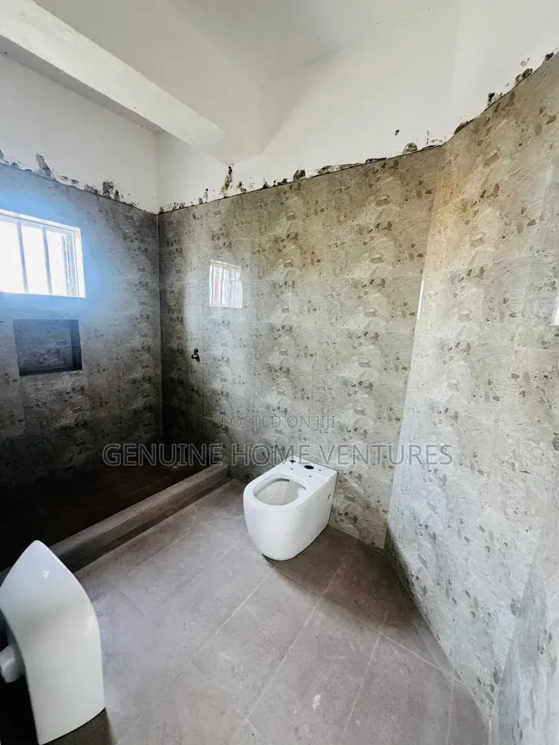 3bdrm Apartment in Abule-Oja for sale in Abule-Oja
