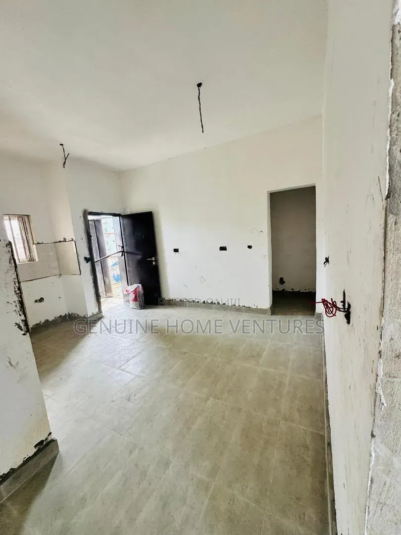 3bdrm Apartment in Abule-Oja for sale in Abule-Oja