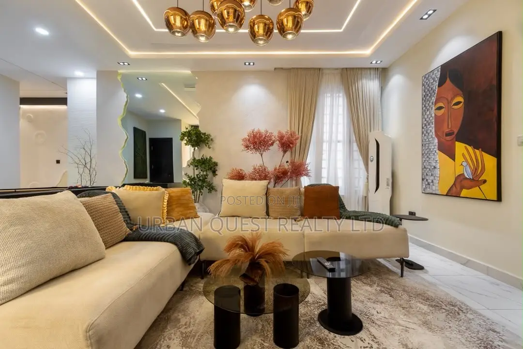 Furnished 2bdrm Apartment in Lekki Phase 1 for sale in Lekki Phase 1
