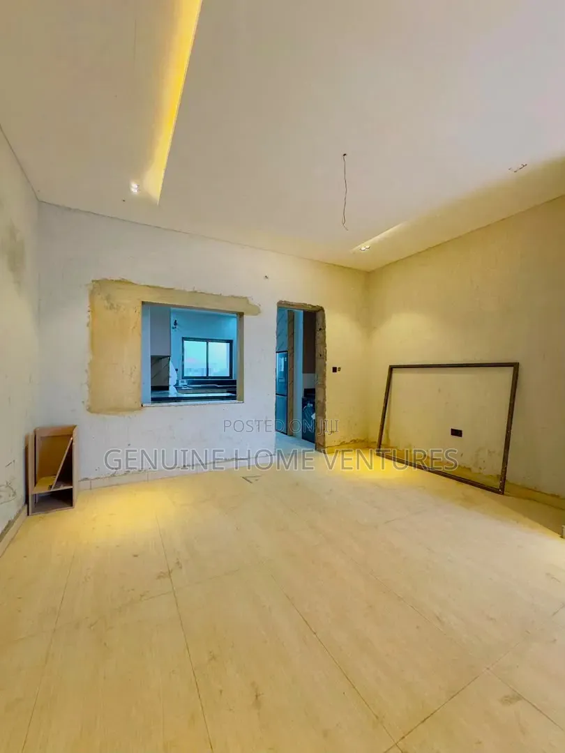 4bdrm Penthouse in Shonibare Estate for sale in Shonibare Estate
