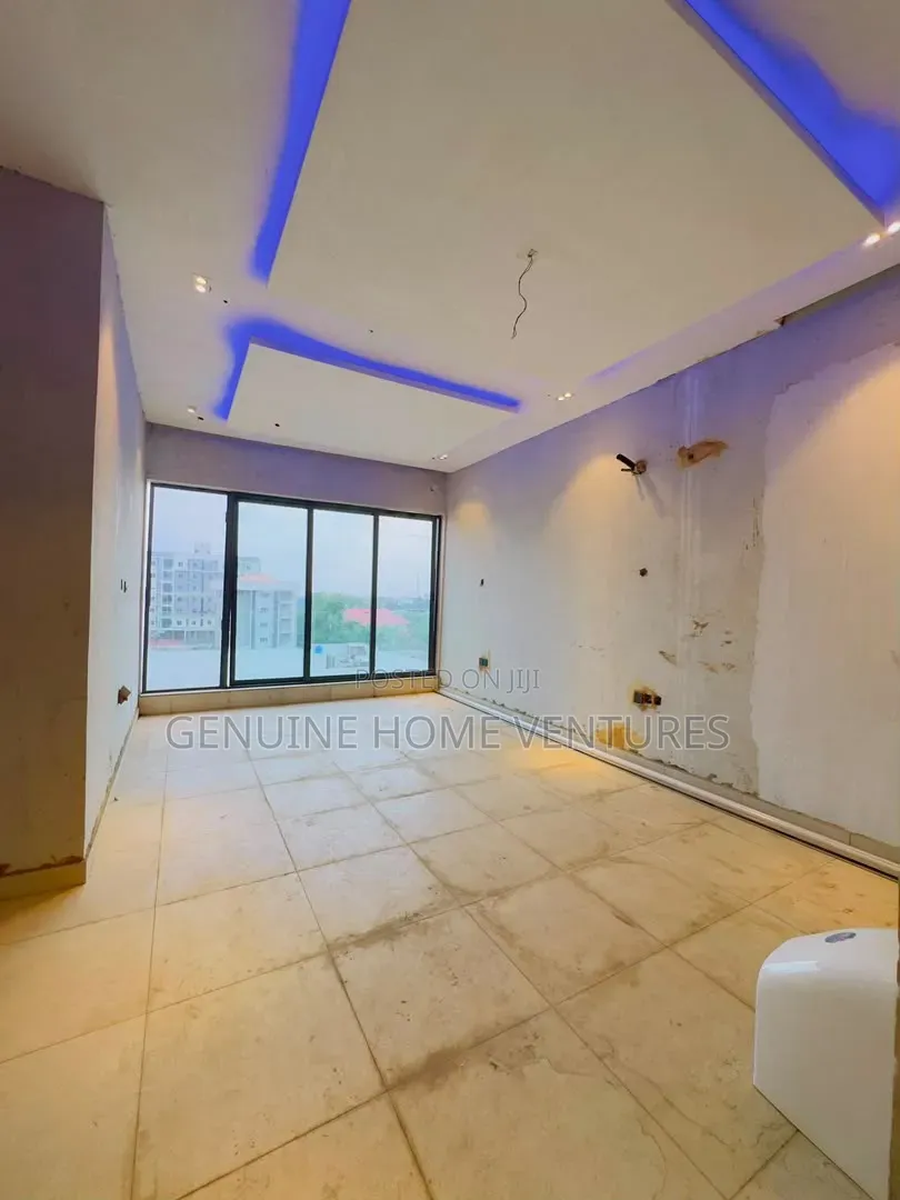 4bdrm Penthouse in Shonibare Estate for sale in Shonibare Estate