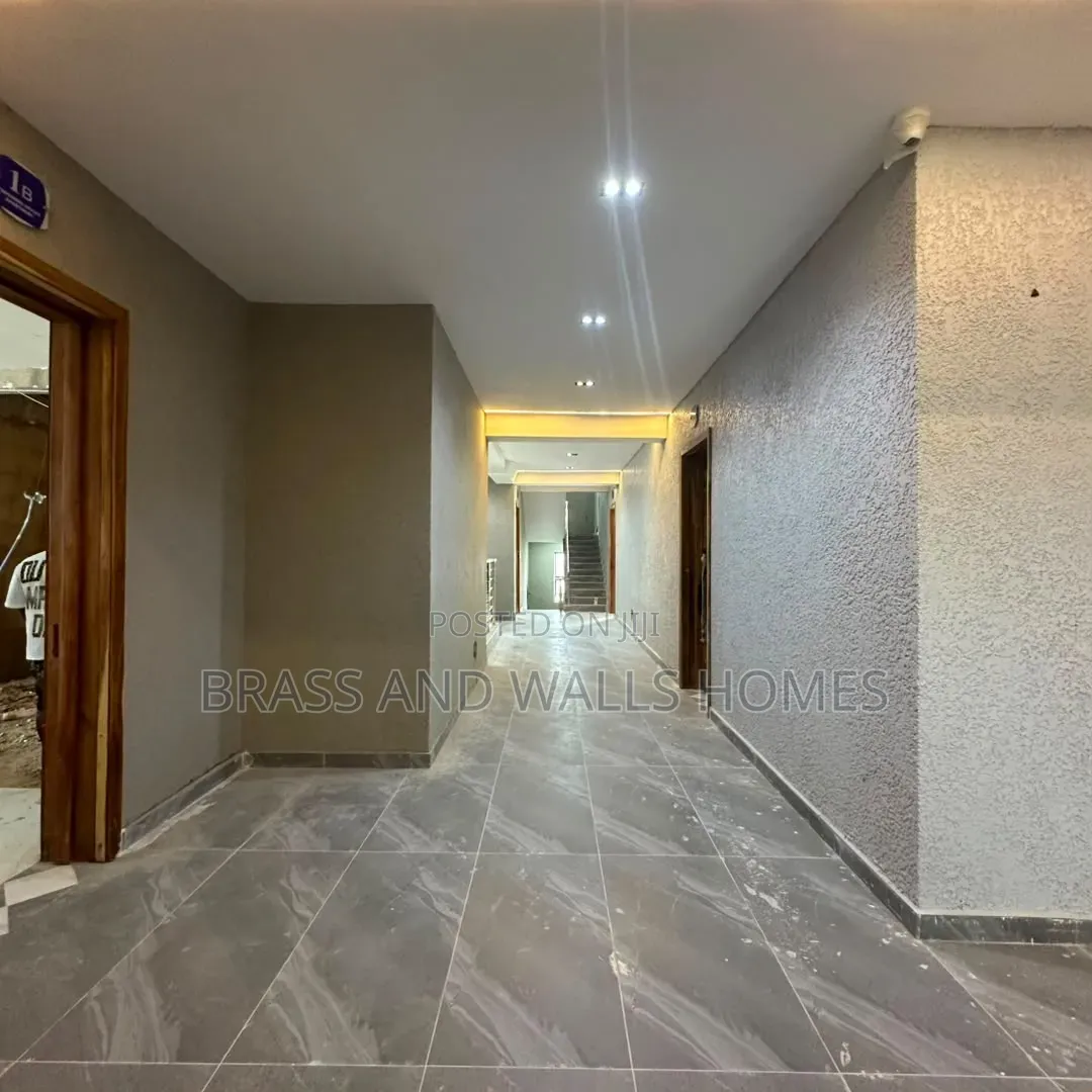 Furnished 1bdrm Apartment in Lekki Phase 1 for sale in Lekki Phase 1