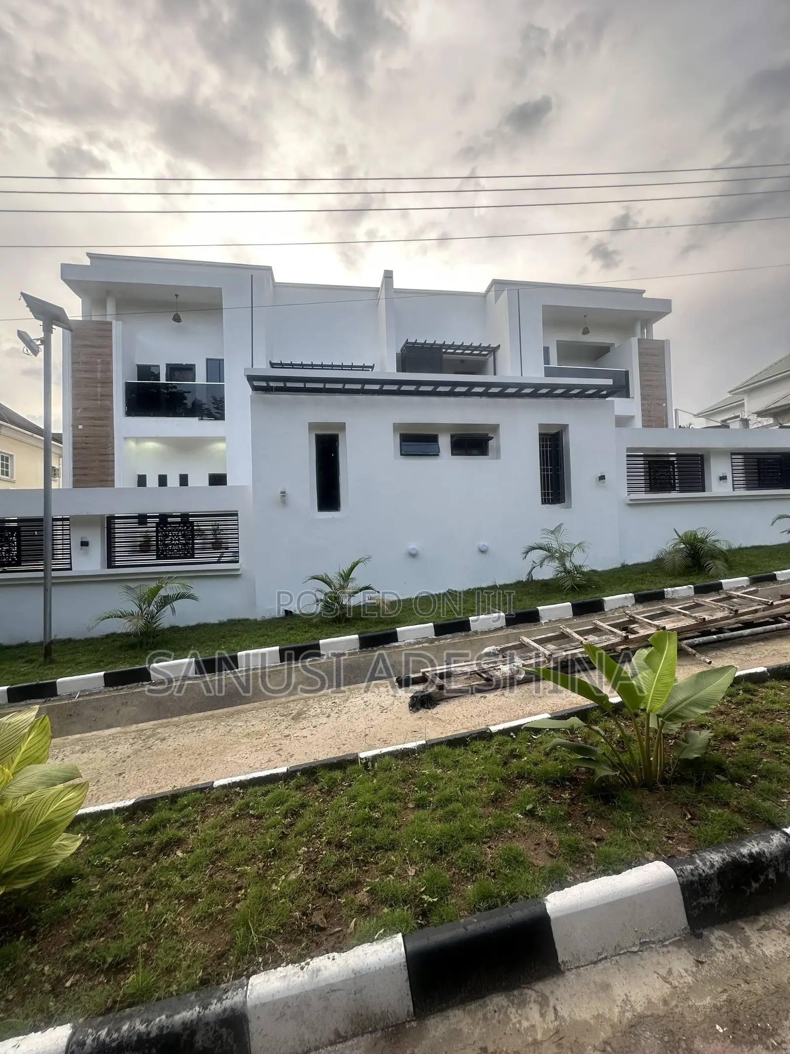 5bdrm Duplex in Gwarimpa Estate By, Gwarinpa for sale in Gwarinpa
