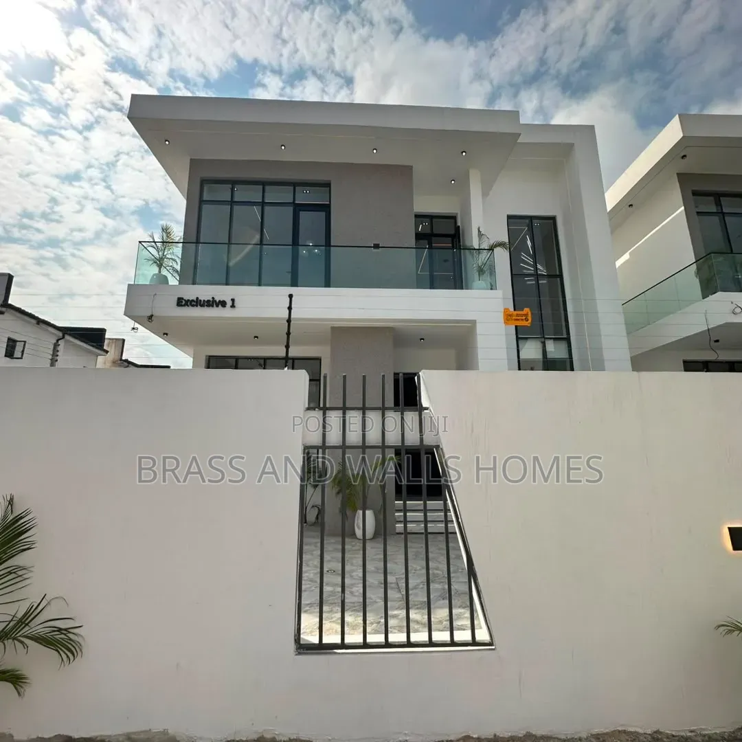Furnished 4bdrm Duplex in Sangotedo for sale in Sangotedo