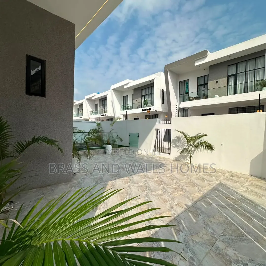 Furnished 4bdrm Duplex in Sangotedo for sale in Sangotedo