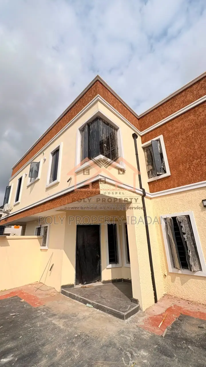4bdrm Duplex in Carlton Gate Estate, Akobo for sale in Akobo