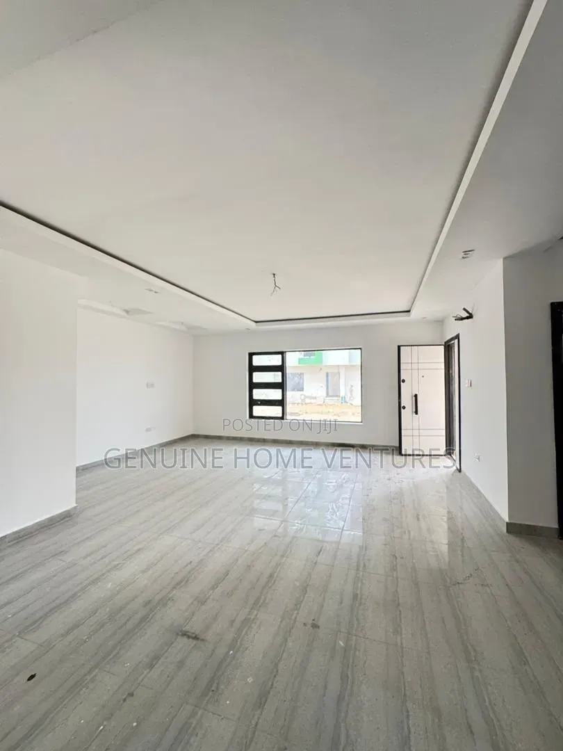 4bdrm Duplex in Ogudu Gra for sale in Ogudu GRA