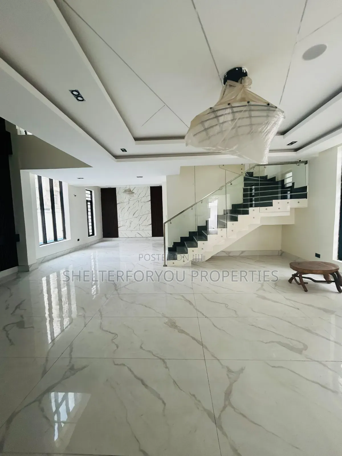 5bdrm Duplex in Lekki Phase 1 for sale in Lekki Phase 1